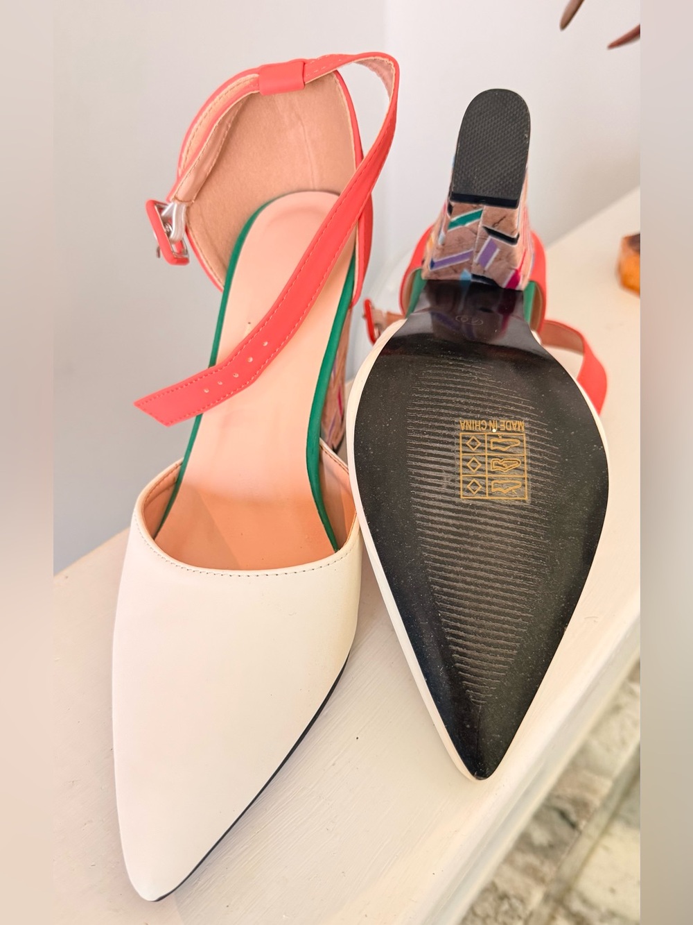 White Chunky Heel Pointed Toe Shoes